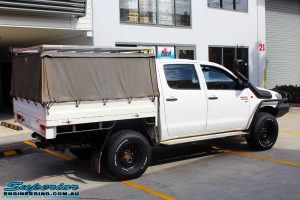 Side view of a Toyota Vigo Hilux Dual Cab before fitment of a Superior Engine Diff Guard with Rated Recovery Point & Superior Stealth Rear Diff Guard