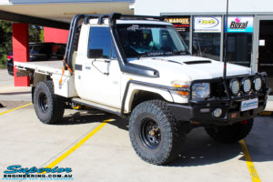 Front right side view of a 79 Series Landcruiser Single Cab before fitting a 4" Inch Superior Remote Reservoir Superflex Kit